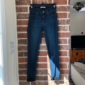 Levi’s 710